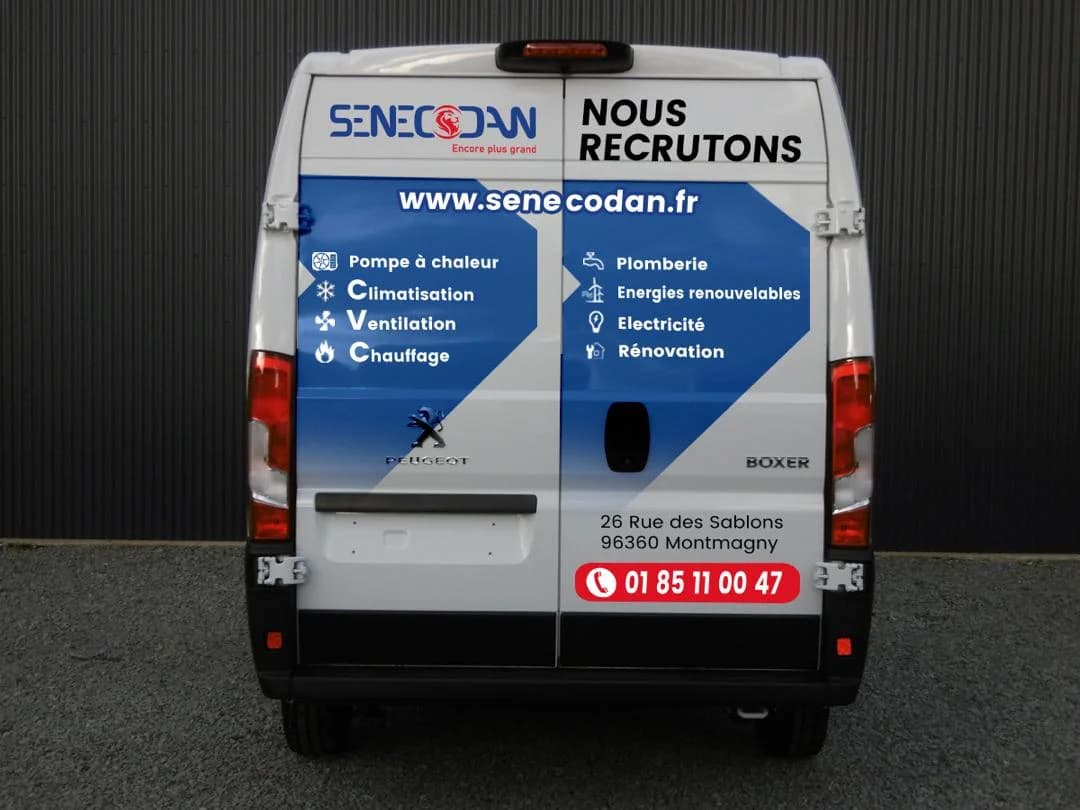 Arrière du camion Senecodan : prestations et recrutement